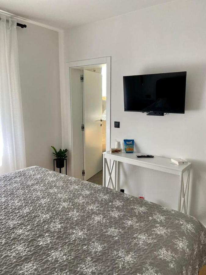 Portum Rooms Zadar Buitenkant foto